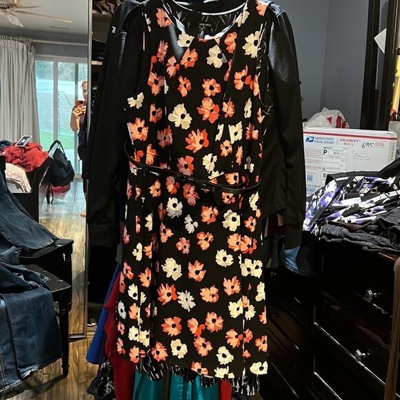 Elle Flower Dress black with red/pink and white/beige flowers Sz XL Fitted belt - Picture 4 of 11